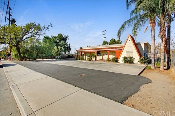 1175 Center St, Riverside, CA 92507